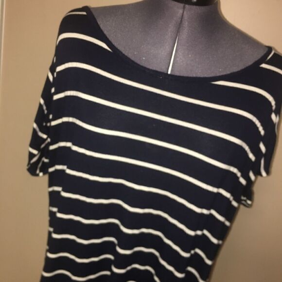 Free Kisses Plus Size 2X Blue and White Top - Picture 1 of 8